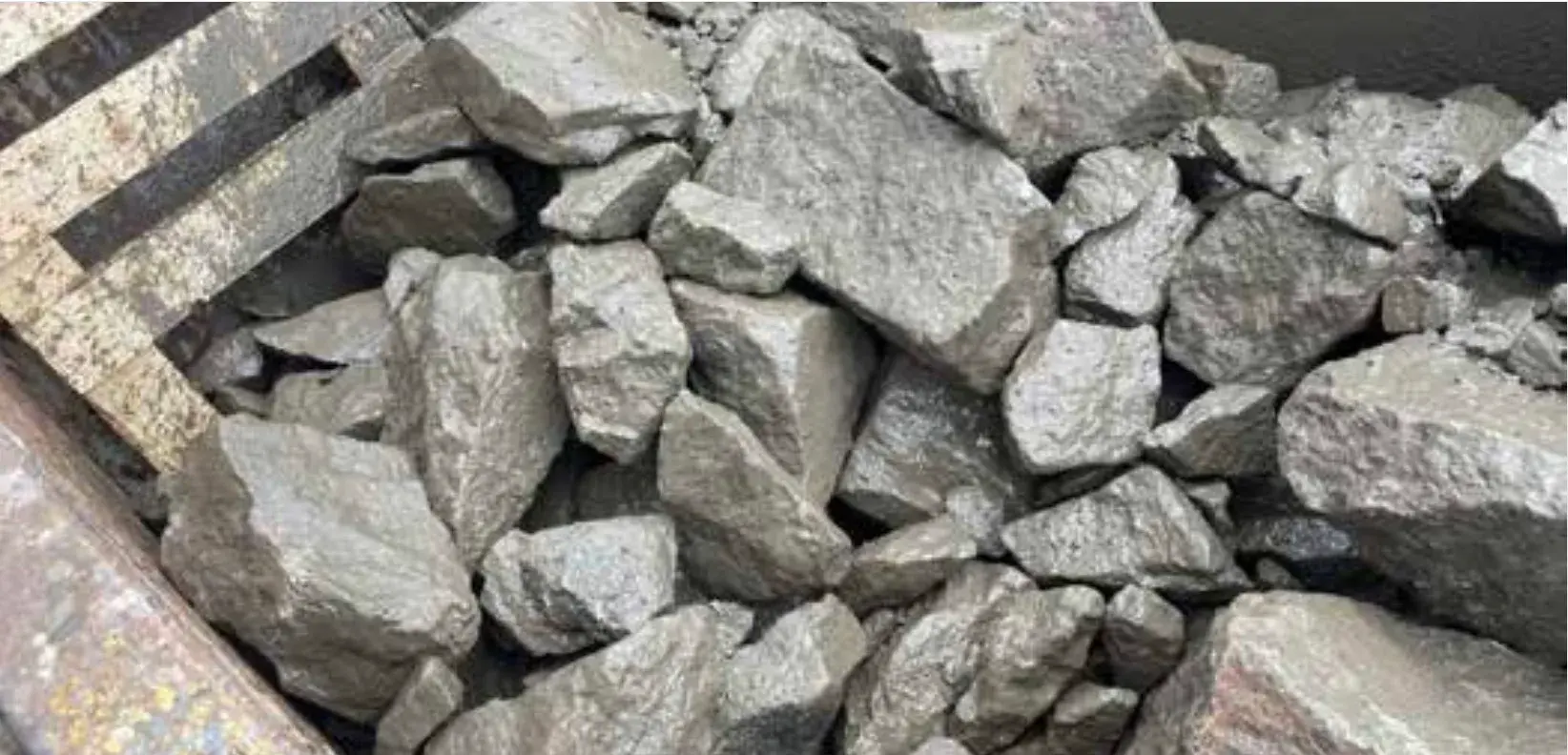 Şehir merkezinde güvenli patlatma operasyonu - Sağlam Delme & Patlatma